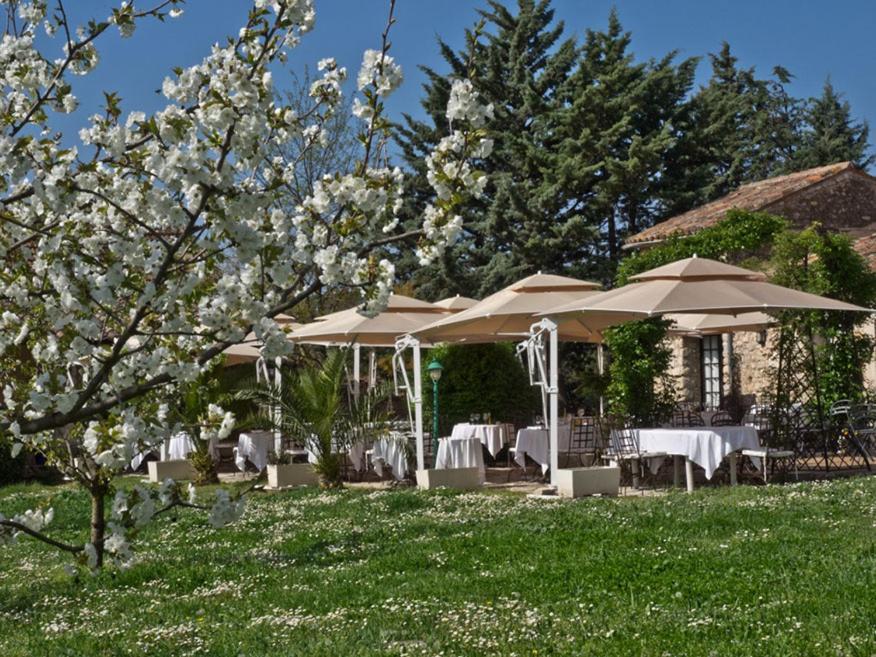 Hotel-Restaurant Le Moulin De La Camandoule فايانس المظهر الخارجي الصورة