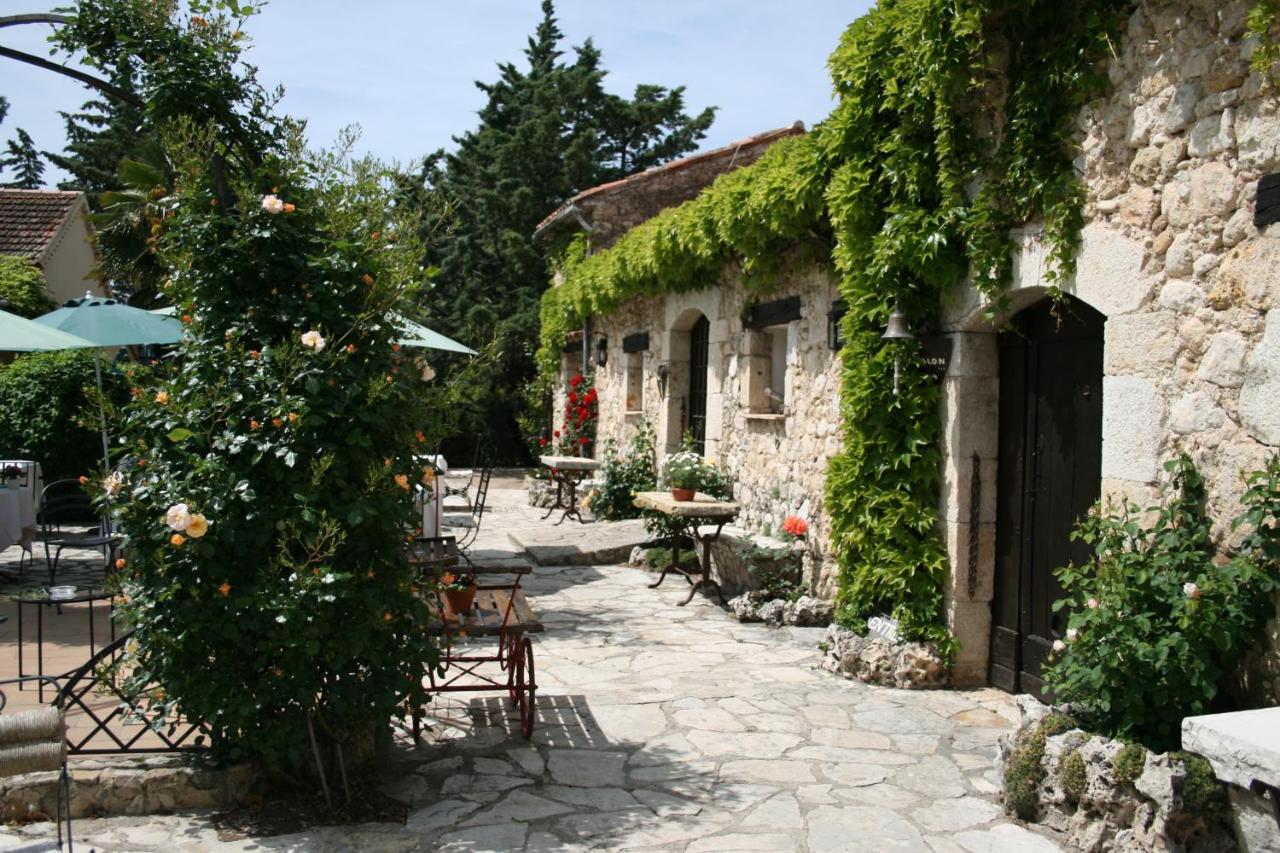 Hotel-Restaurant Le Moulin De La Camandoule فايانس المظهر الخارجي الصورة