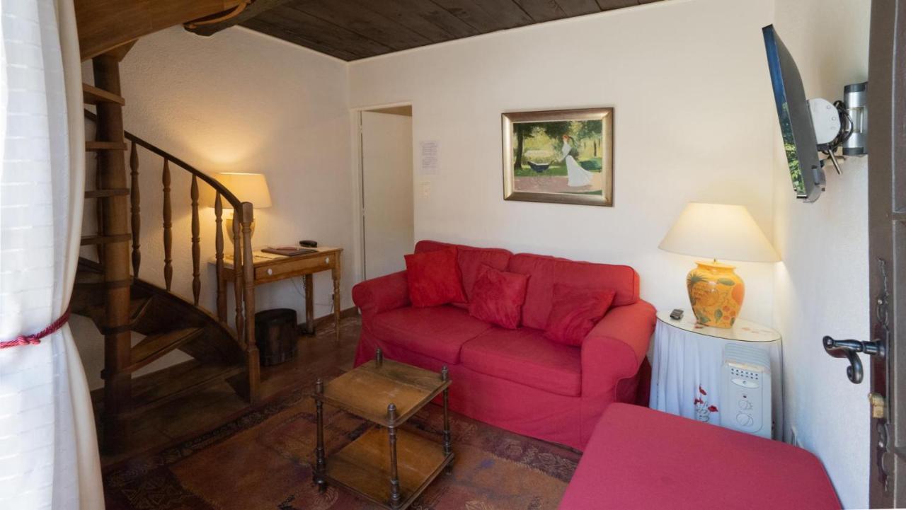 Hotel-Restaurant Le Moulin De La Camandoule فايانس المظهر الخارجي الصورة