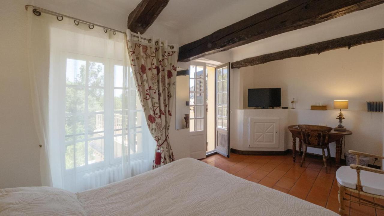 Hotel-Restaurant Le Moulin De La Camandoule فايانس المظهر الخارجي الصورة