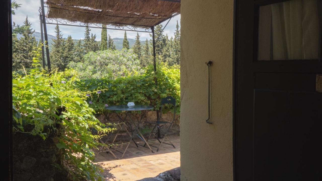 Hotel-Restaurant Le Moulin De La Camandoule فايانس المظهر الخارجي الصورة