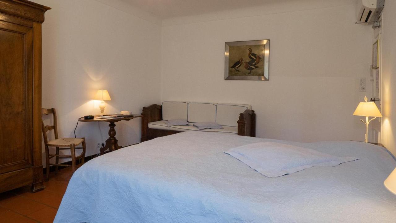 Hotel-Restaurant Le Moulin De La Camandoule فايانس المظهر الخارجي الصورة
