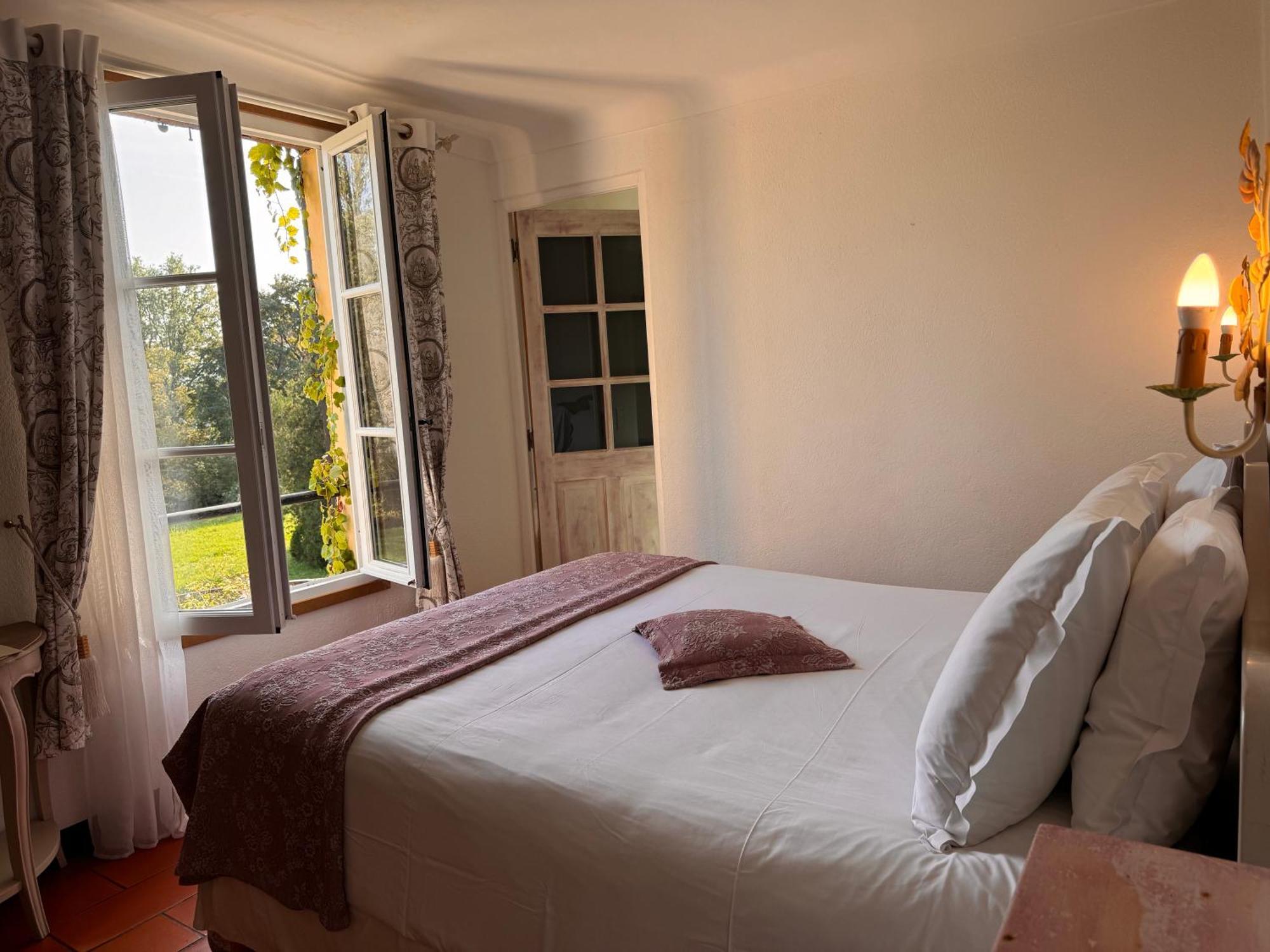 Hotel-Restaurant Le Moulin De La Camandoule فايانس المظهر الخارجي الصورة