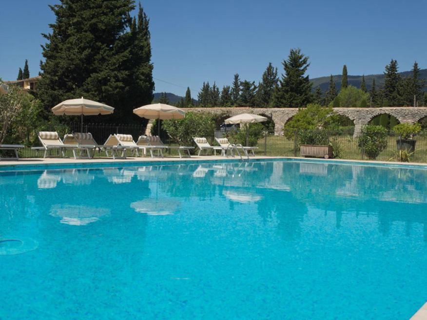 Hotel-Restaurant Le Moulin De La Camandoule فايانس المظهر الخارجي الصورة